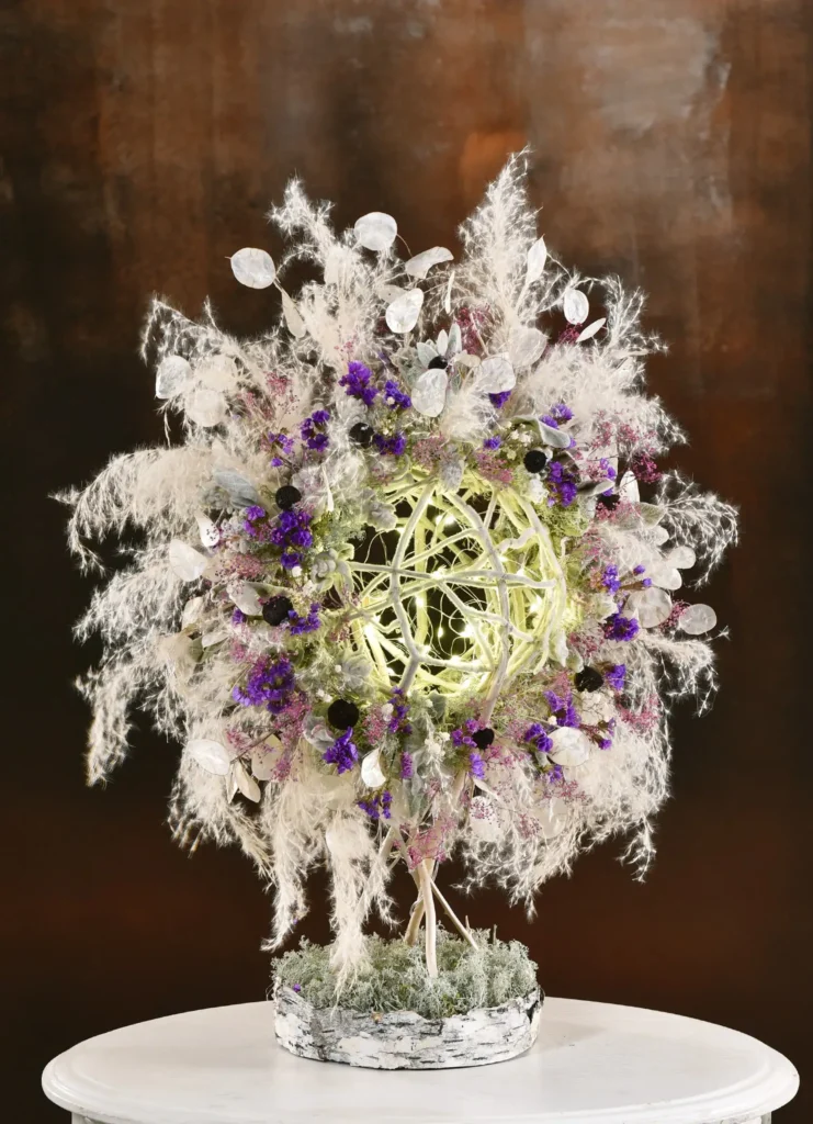 Rankų darbo vestovių stalo papuošimai